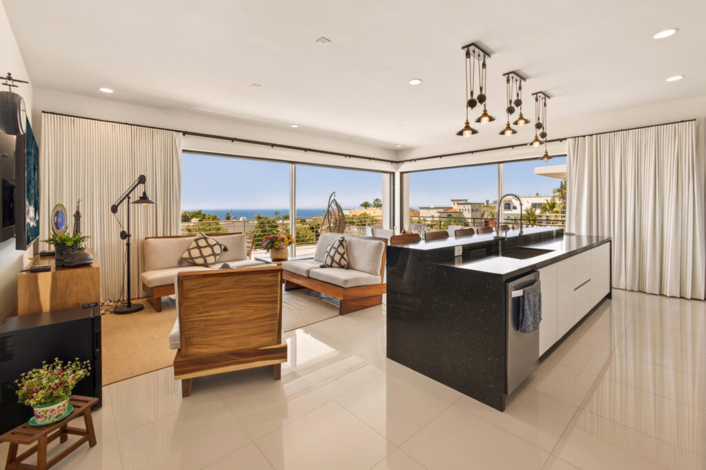 Los Cabos Vista Mare Condo for sale at Vista Mare, Cabo San Lucas, located on the second level with ocean and mountain – Camino de le piedrera, Cabo San Lucas, BS