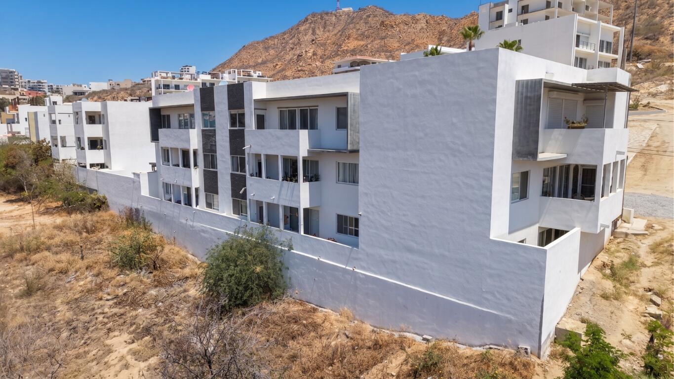 Los Cabos Lienzo Charro Condo for Sale at Torre Serena | Sunset, Cabo San LucasExcellent investment opportunity in Torre Serena, a residential community located in the area known as Sunset, in Cabo San Lucas, Baja California Sur.This second-level condo offers 102 m² of construction, featuring 3 bedrooms, 2 full bathrooms, living area, dining area, and a functional kitchen. It is sold furnished and ready to move in or generate income through long-term or vacation rentals.The property includes 1 assigned parking space, and the community offers controlled access with an electric gate for added privacy and security.Price: for sale